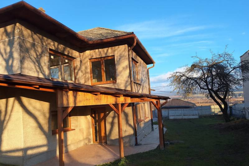 ChatGPT Image 20. 11. 2025, 08_47_51.png